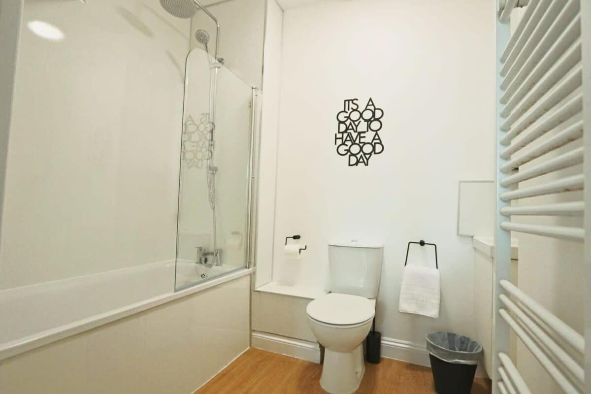 Lovely Salisbury 1 Bedroom Flat * Bristol