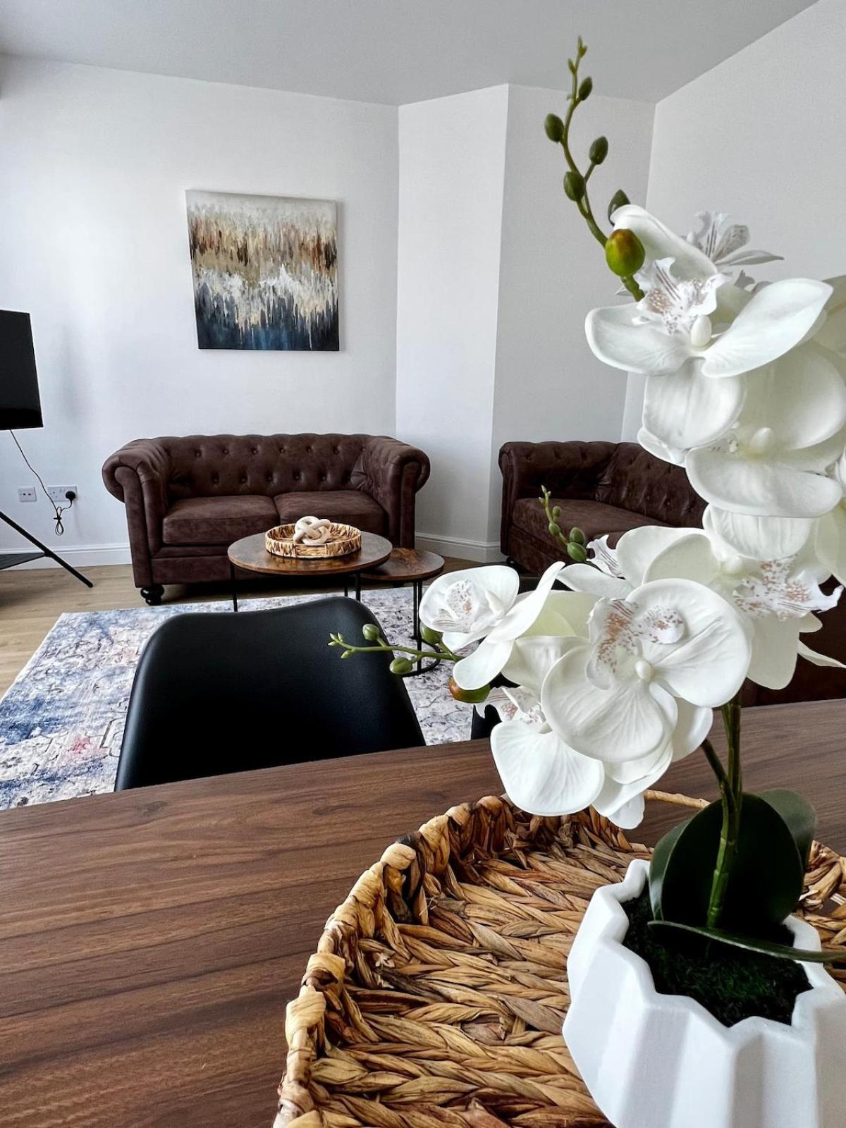 Orchid S&n House 2 Holiday home Bristol