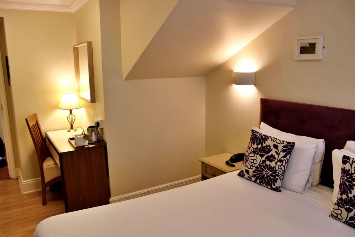 Victoria Square Clifton Village Hotel