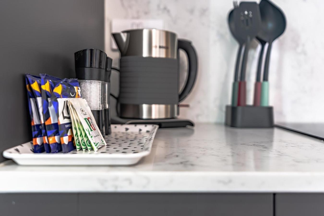 Balloon Residence: Modern Serviced * Bristol