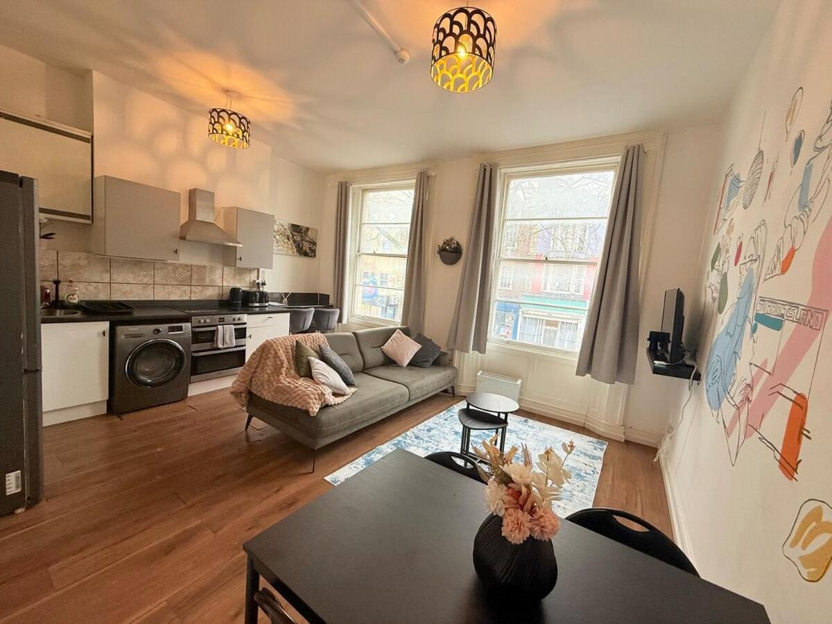 Flat In Stokes Croft Apartment