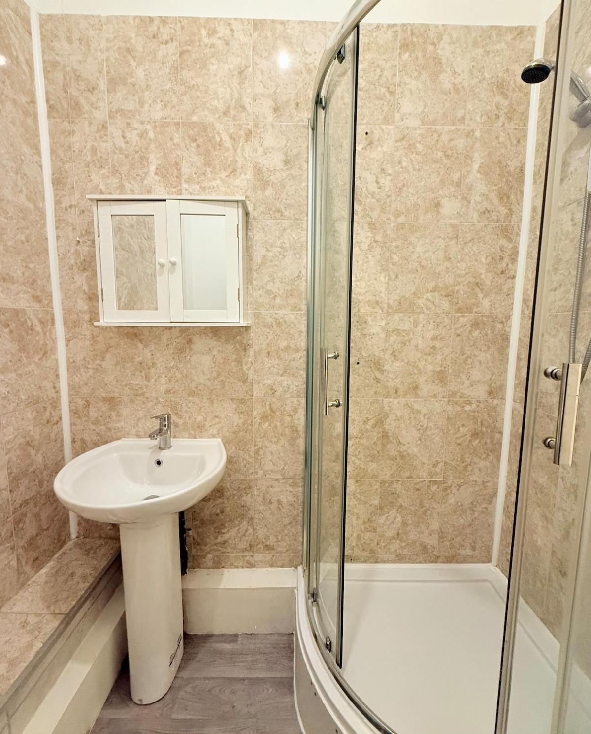 Flat In Stokes Croft *