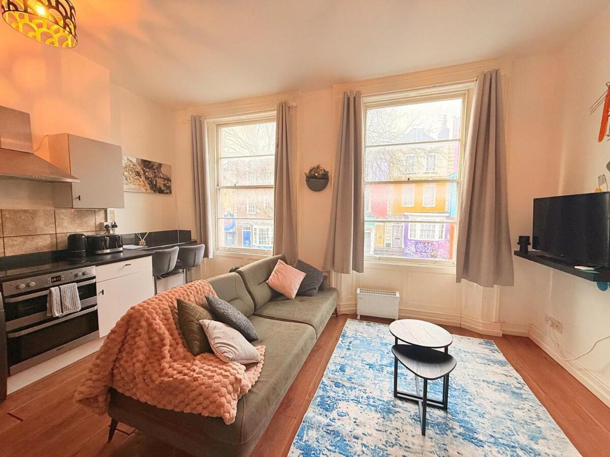 Flat In Stokes Croft * Bristol