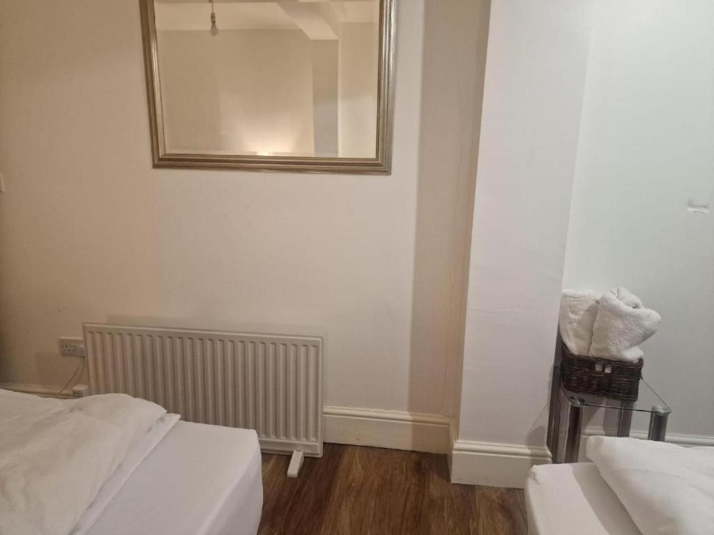 Suite, 3 Single Beds * Bristol