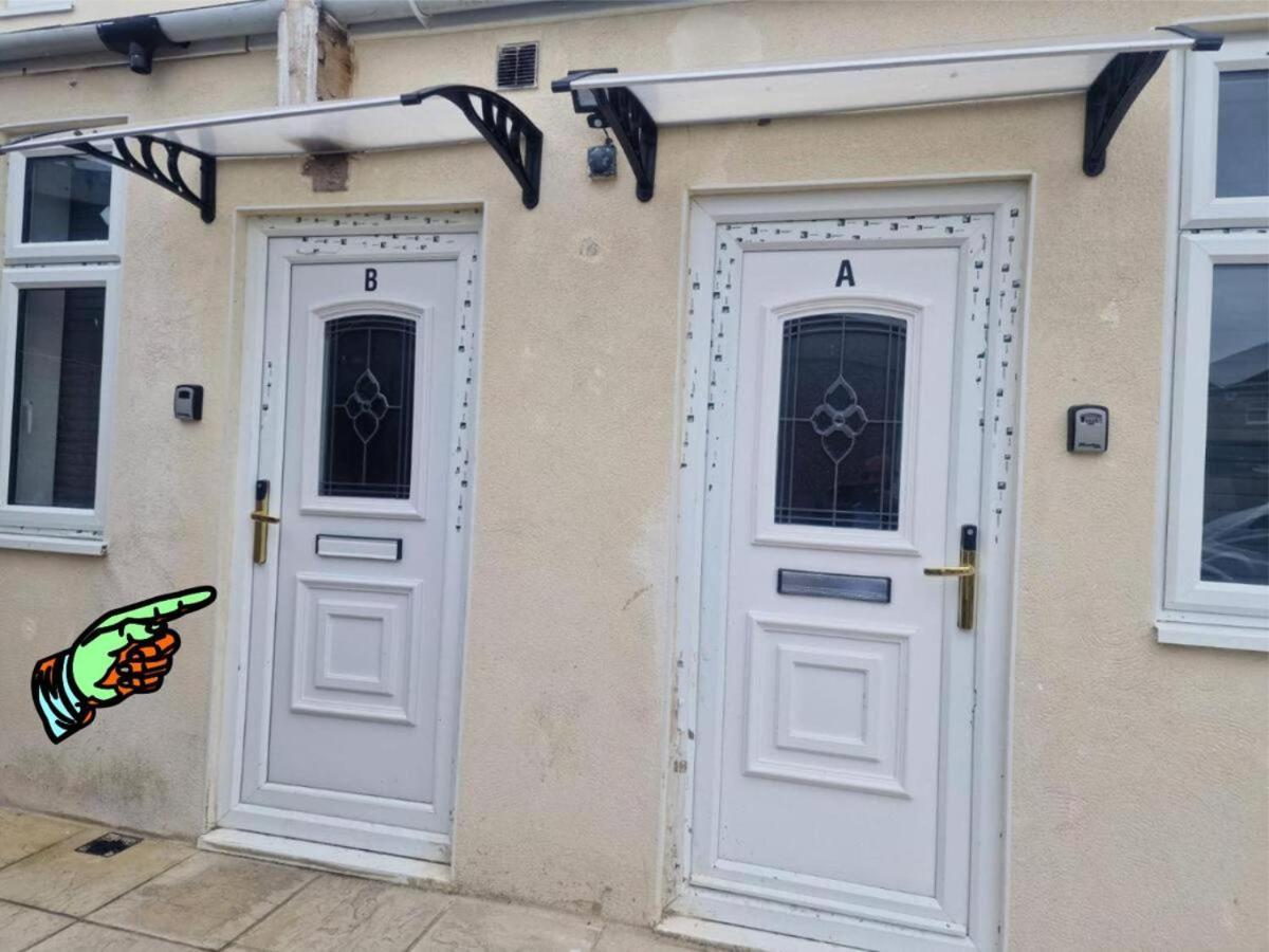 Suite, 3 Single Beds Apartment Bristol