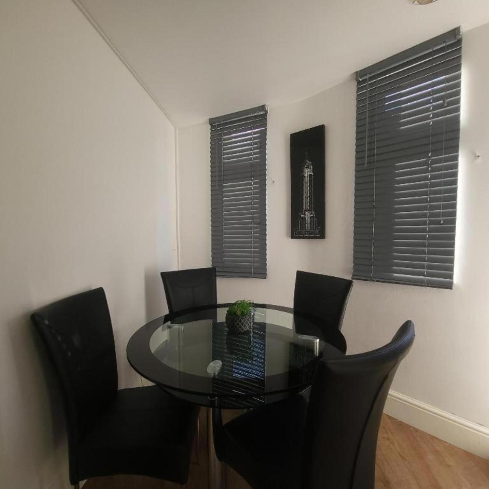 Apartment Suite, 3 Single Beds *