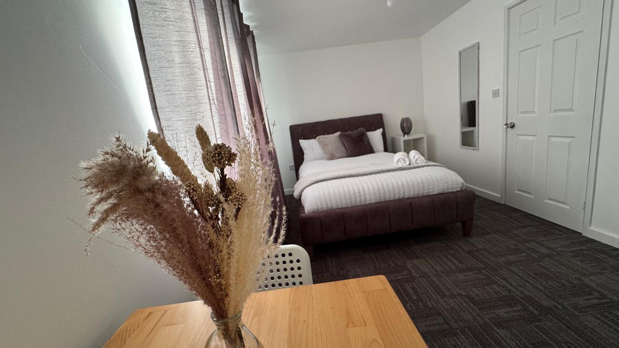 The Snug Shared House Guest house *