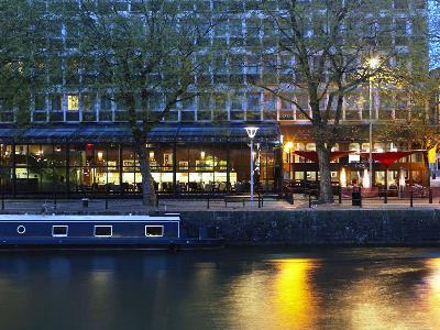 Hotel The