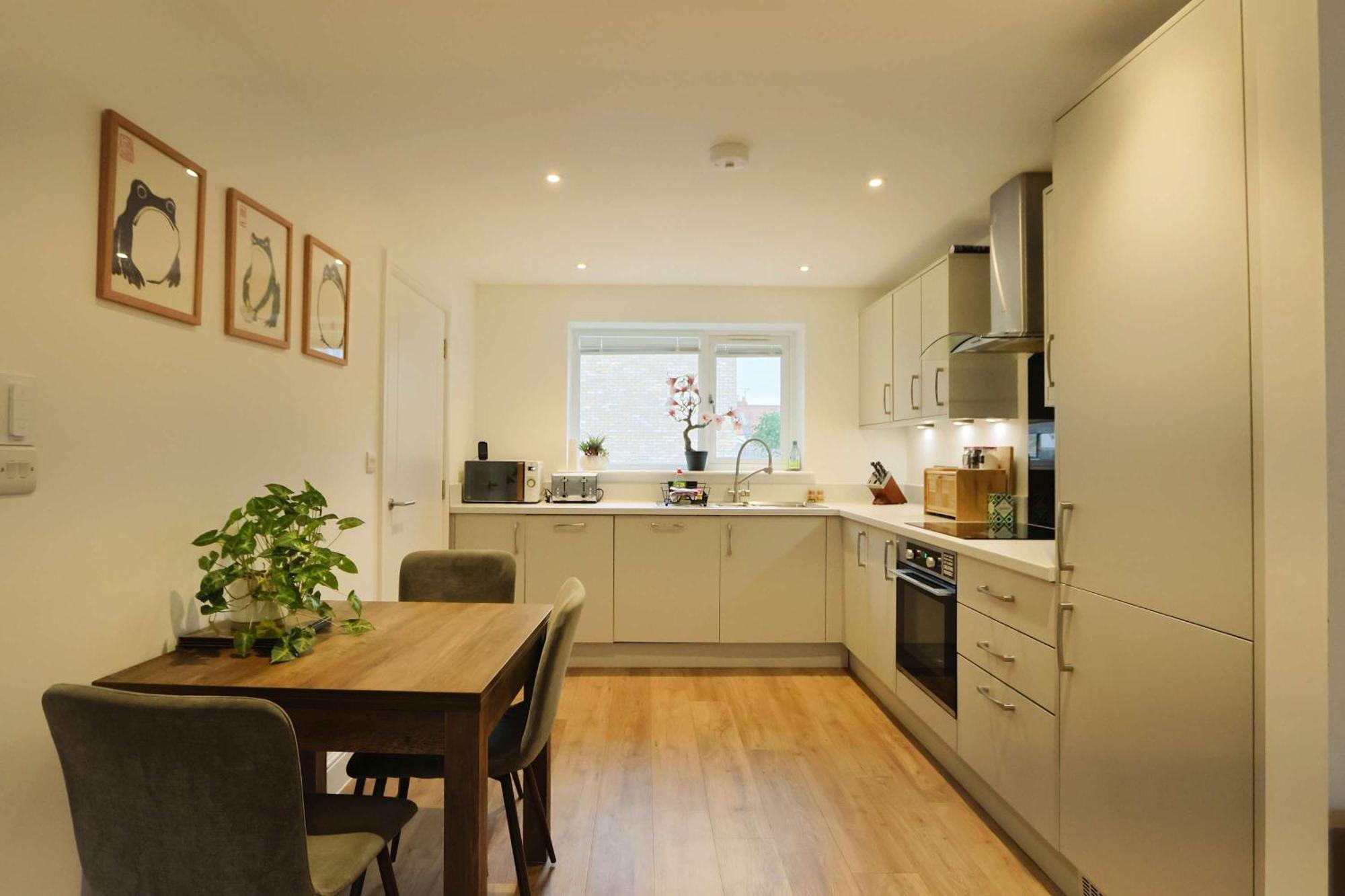Three Bedroom House In Easton Bristol