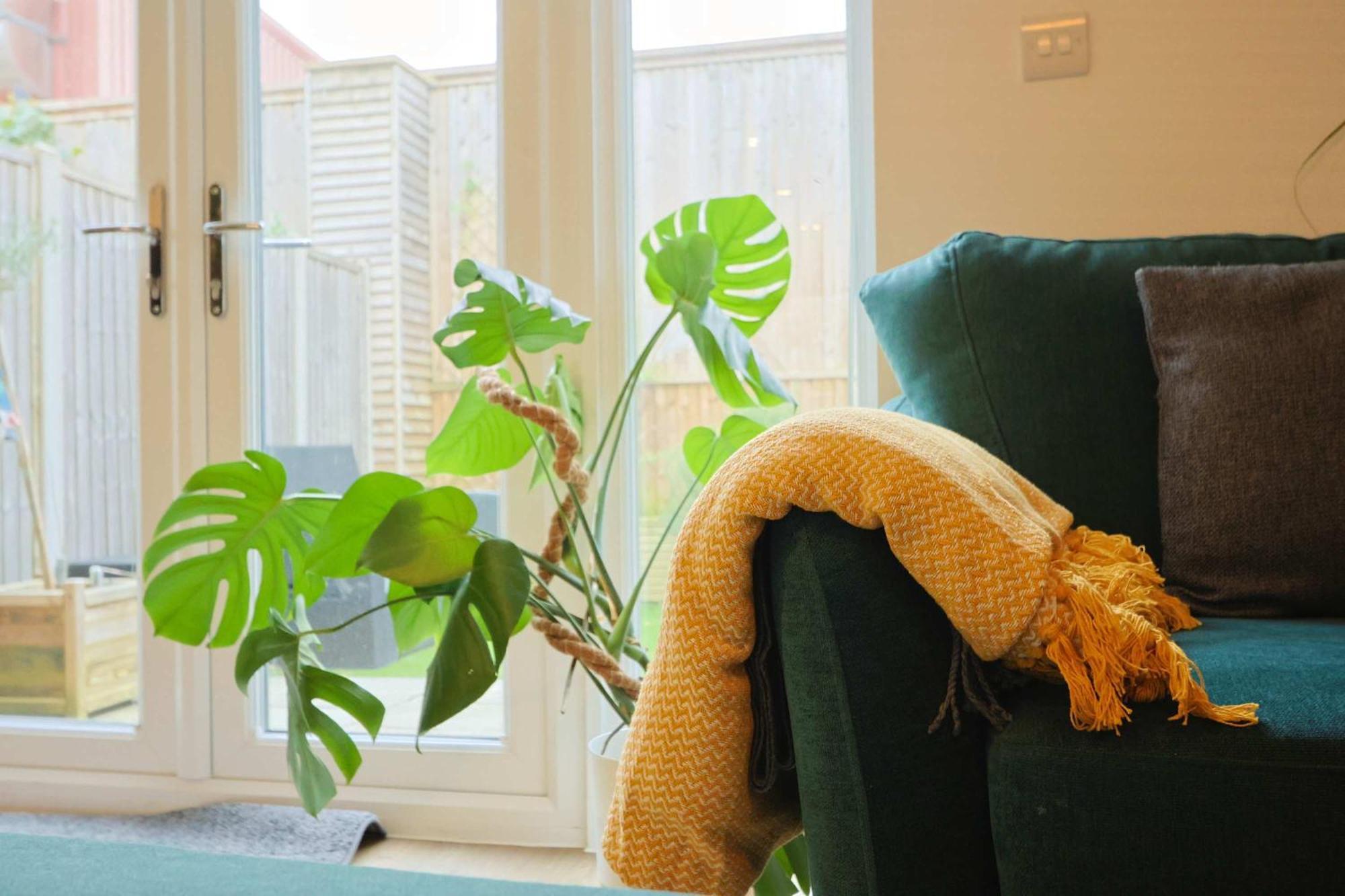 Three Bedroom House In Easton Bristol