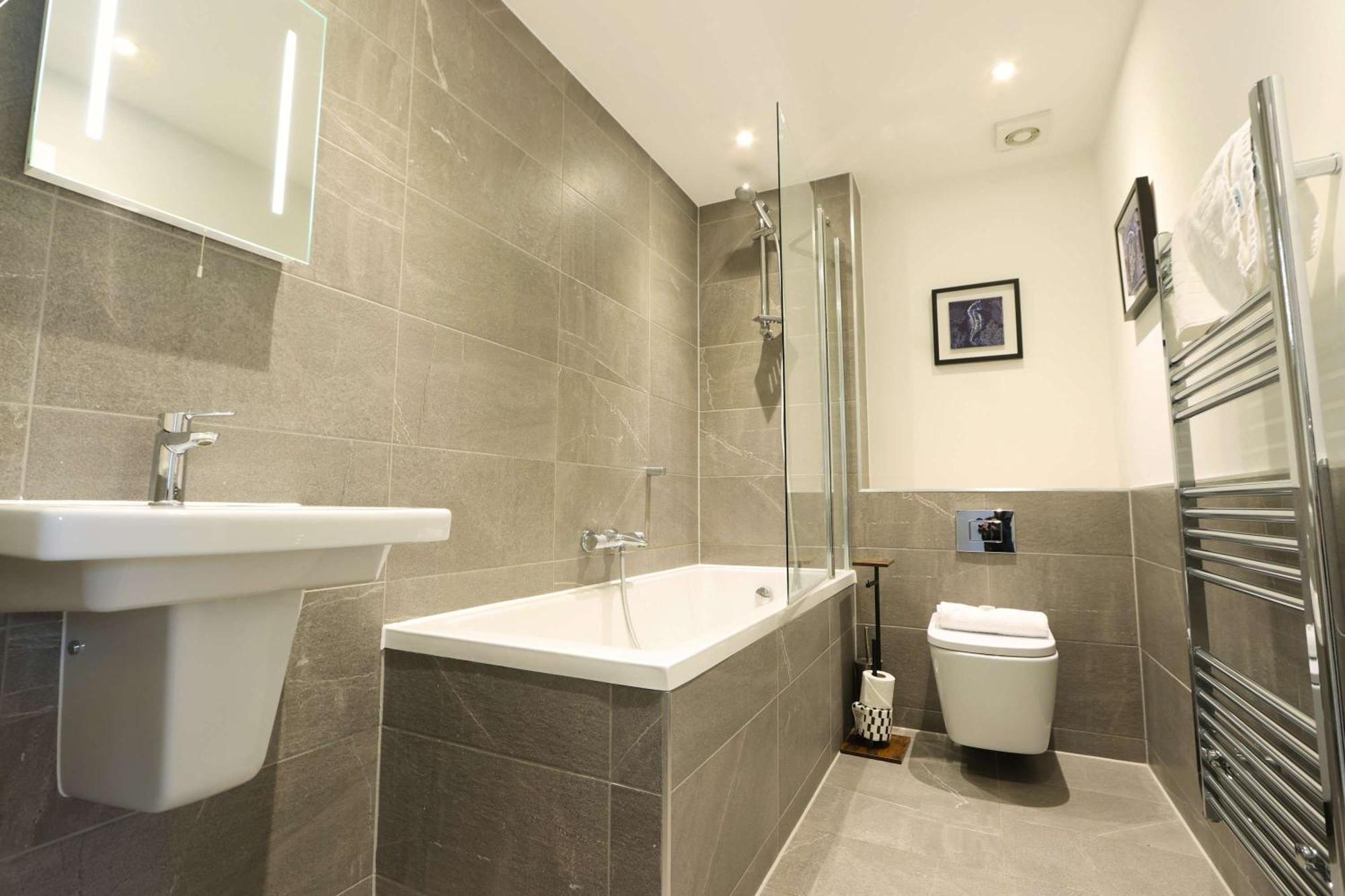 Three Bedroom House In Easton Bristol
