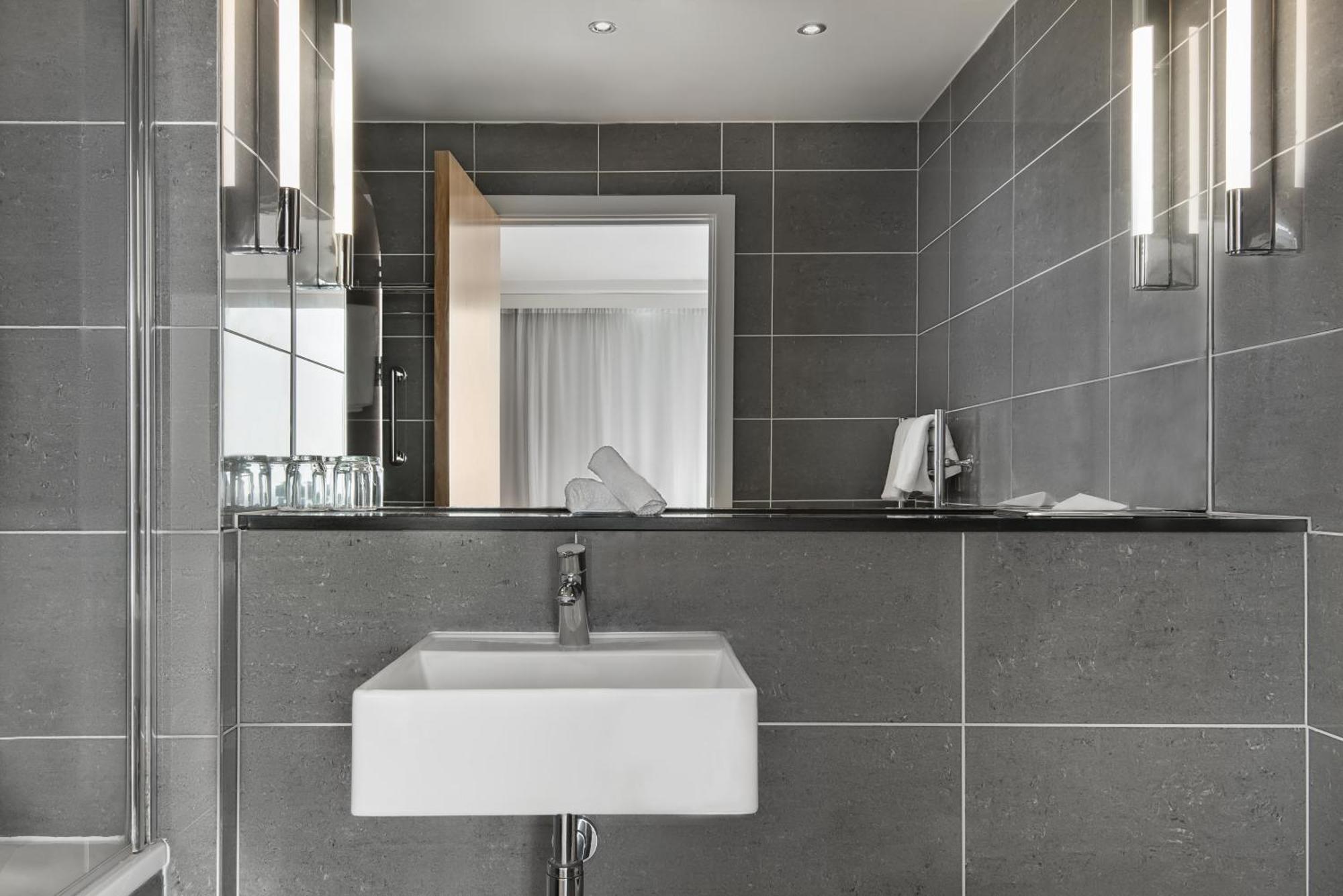 Hotel Radisson Blu Hotel, 4*