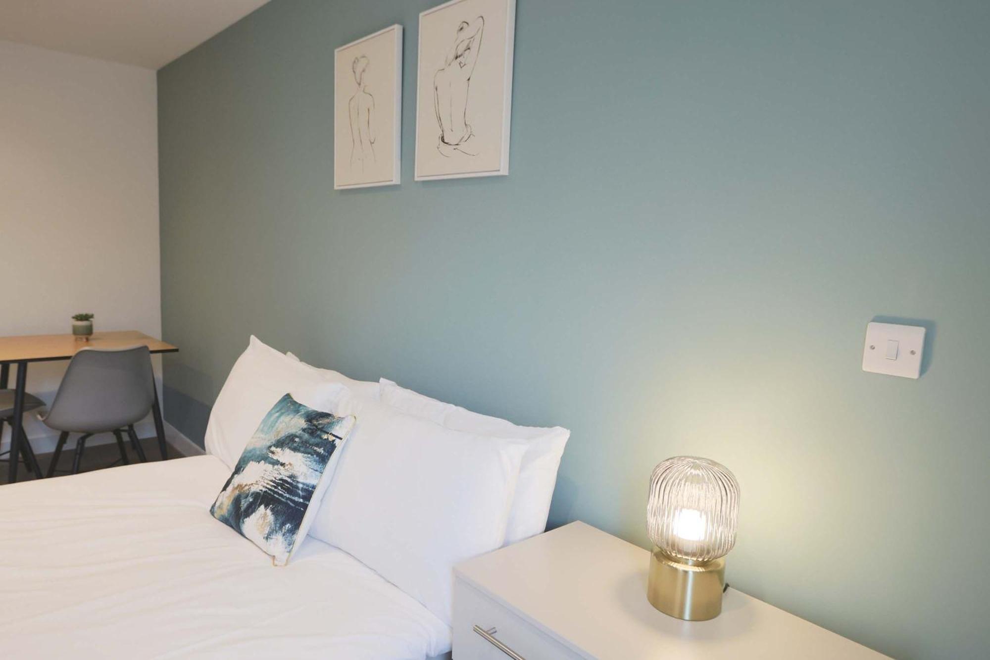 Apartment Newly Build Centre Redcross Village 310 Bristol