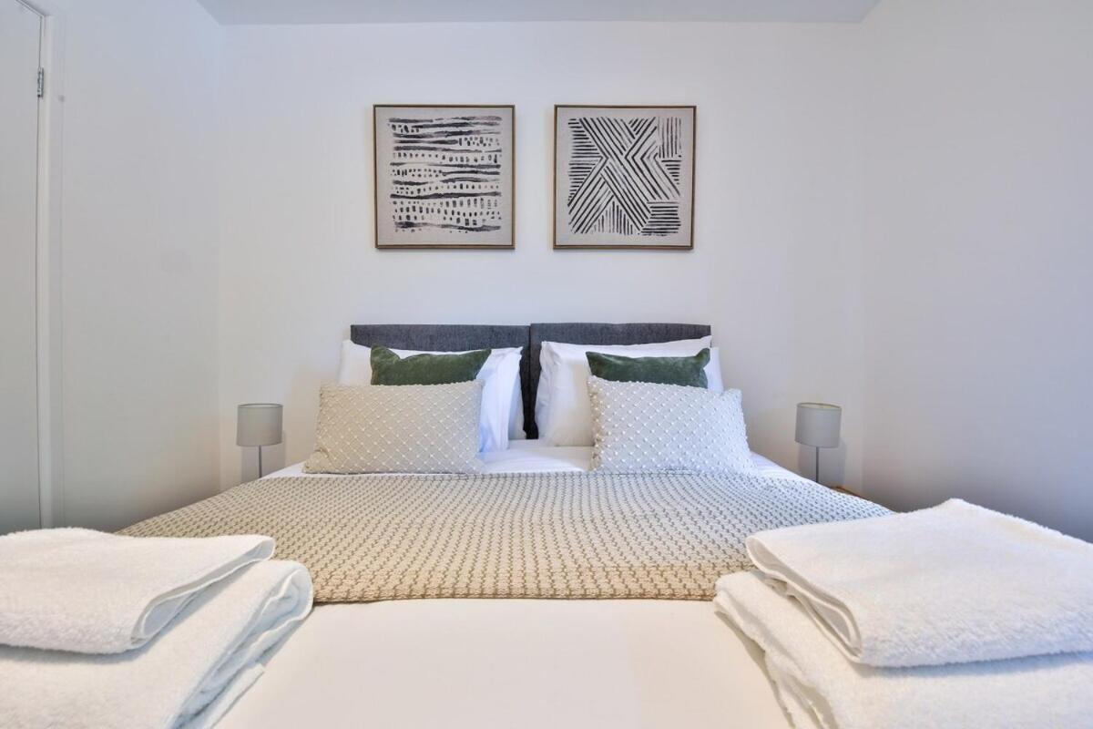 3 Bedroom Home By Littlepiggyrentals Short Lets & Serviced Accommodation With Wifi & Free Parking * Bristol