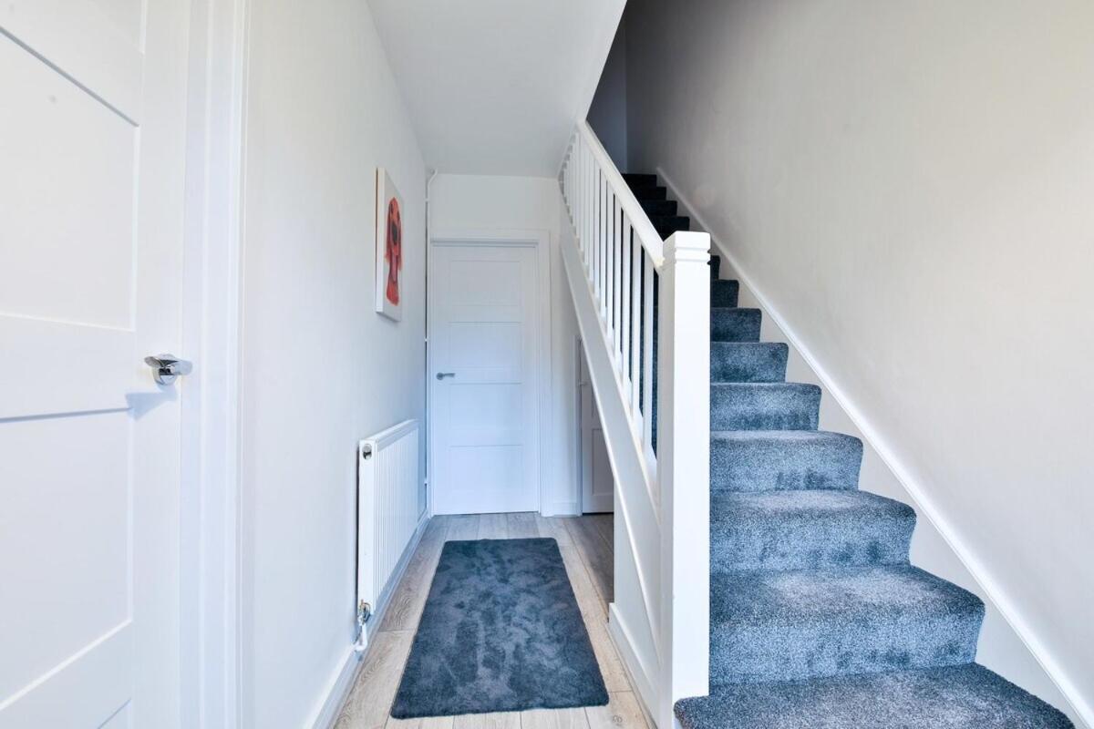 3 Bedroom Home By Littlepiggyrentals Short Lets & Serviced Accommodation With Wifi & Free Parking * Bristol