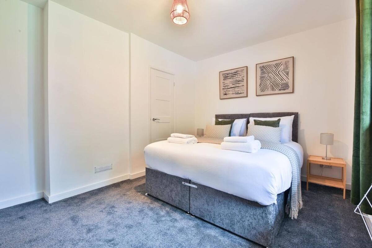 3 Bedroom Home By Littlepiggyrentals Short Lets & Serviced Accommodation With Wifi & Free Parking * Bristol
