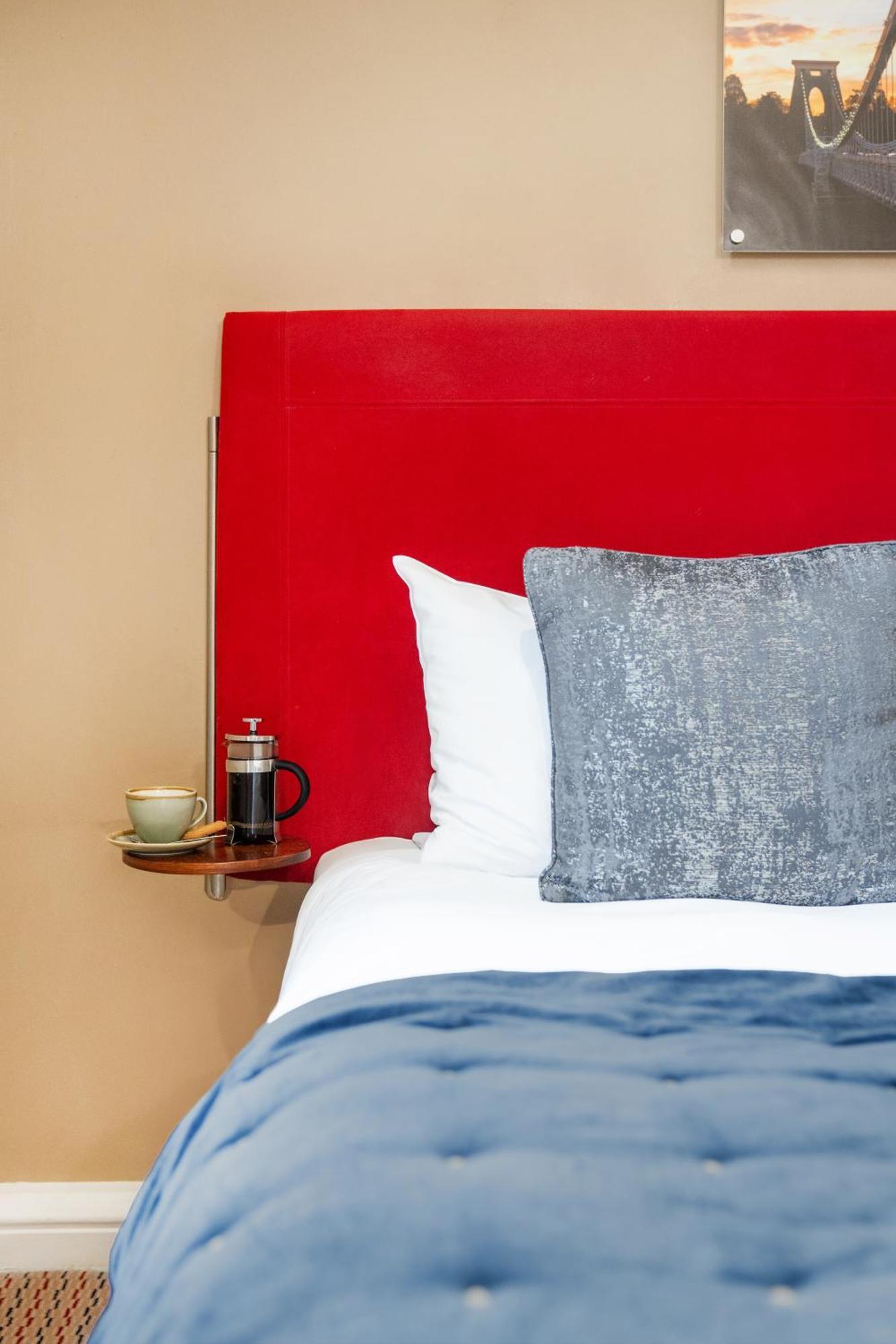 Hotel The Clifton 3*