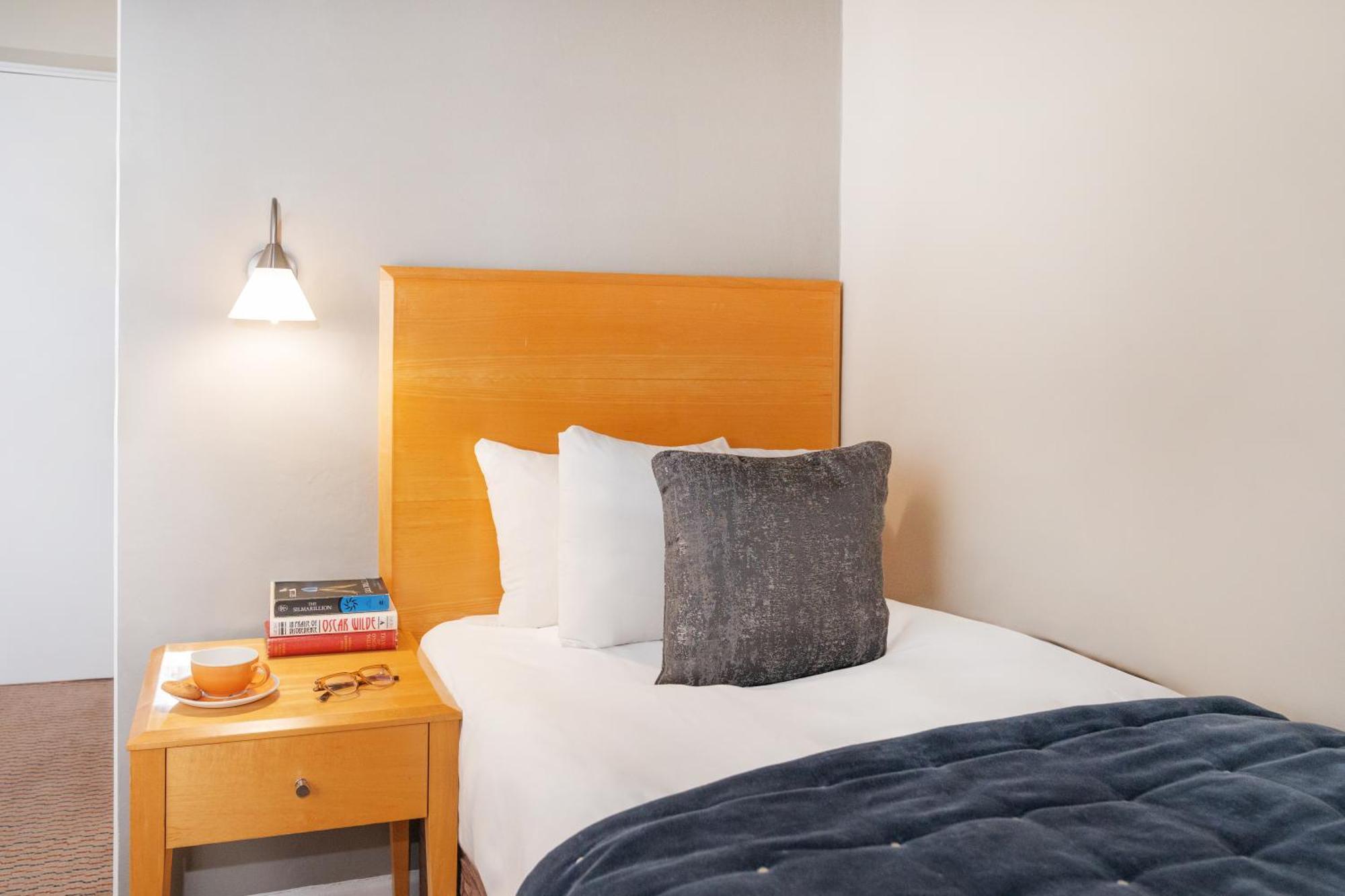 The Clifton 3*