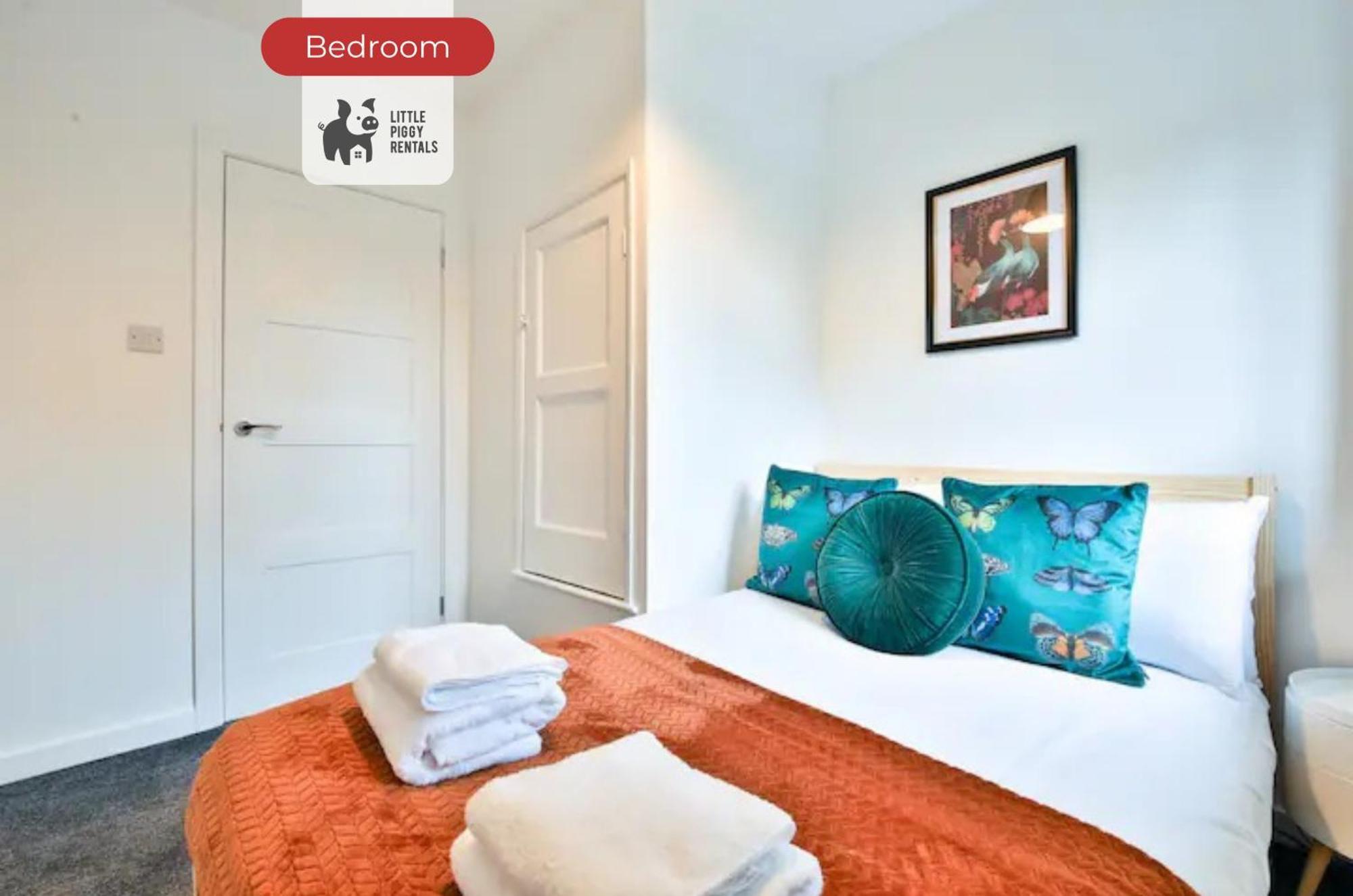 3 Bedroom By Littlepiggyrentals Short Lets & Serviced With Wifi & Free Parking Holiday home *