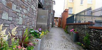 Your Cabot Mews Apartment Bristol