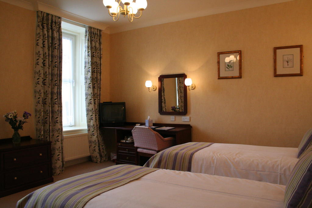 Alveston House