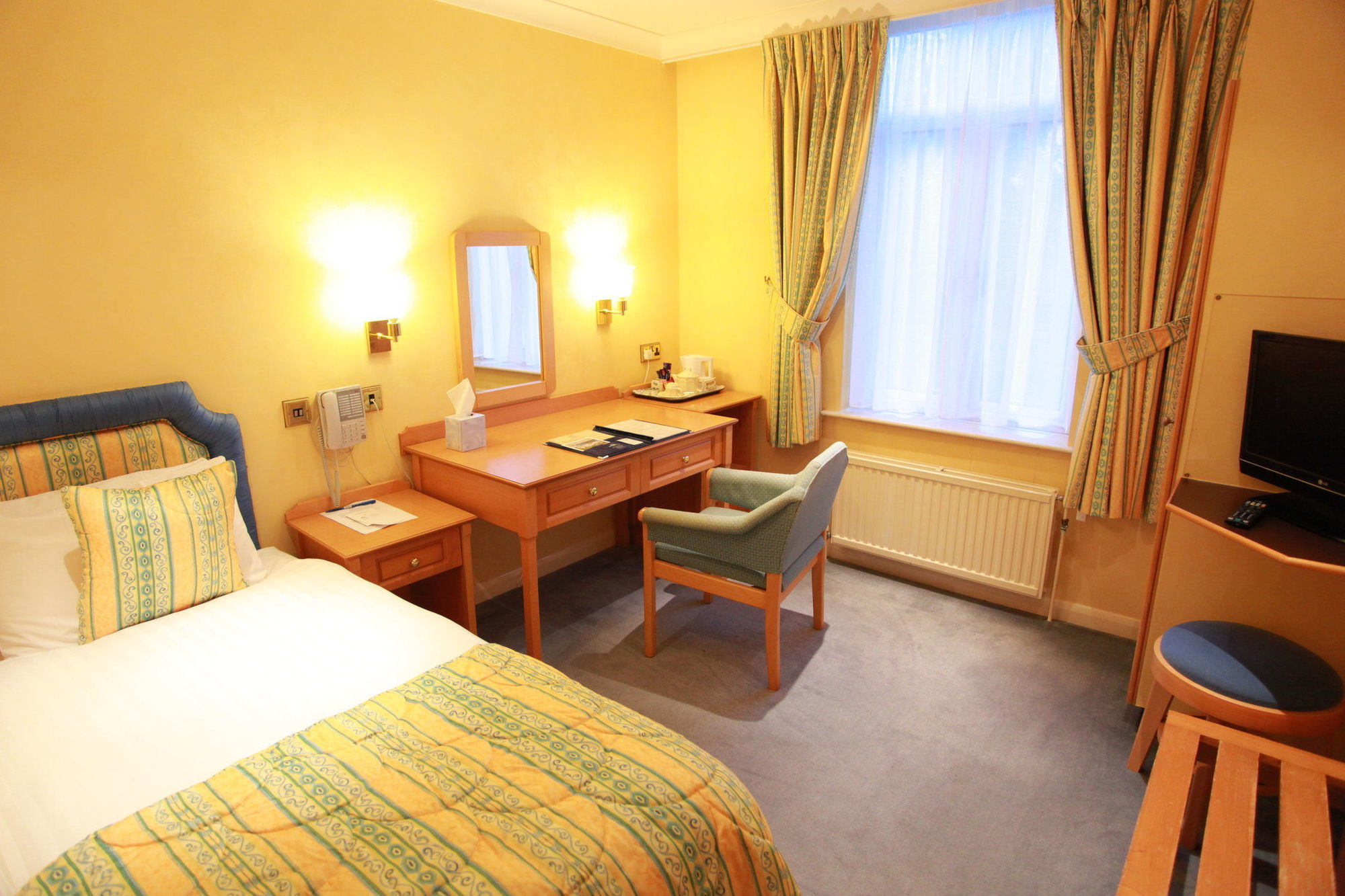 Hotel Alveston House