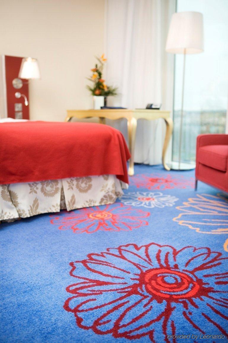 Radisson Blu Hotel, 4* Bristol