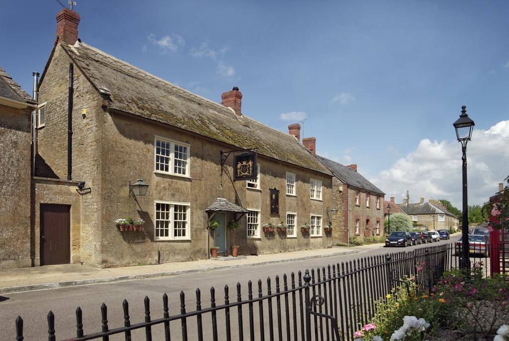 Inn Lord Poulett Arms