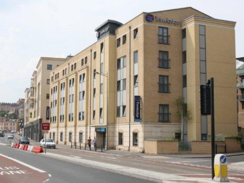 Travelodge Anchor Road 3*