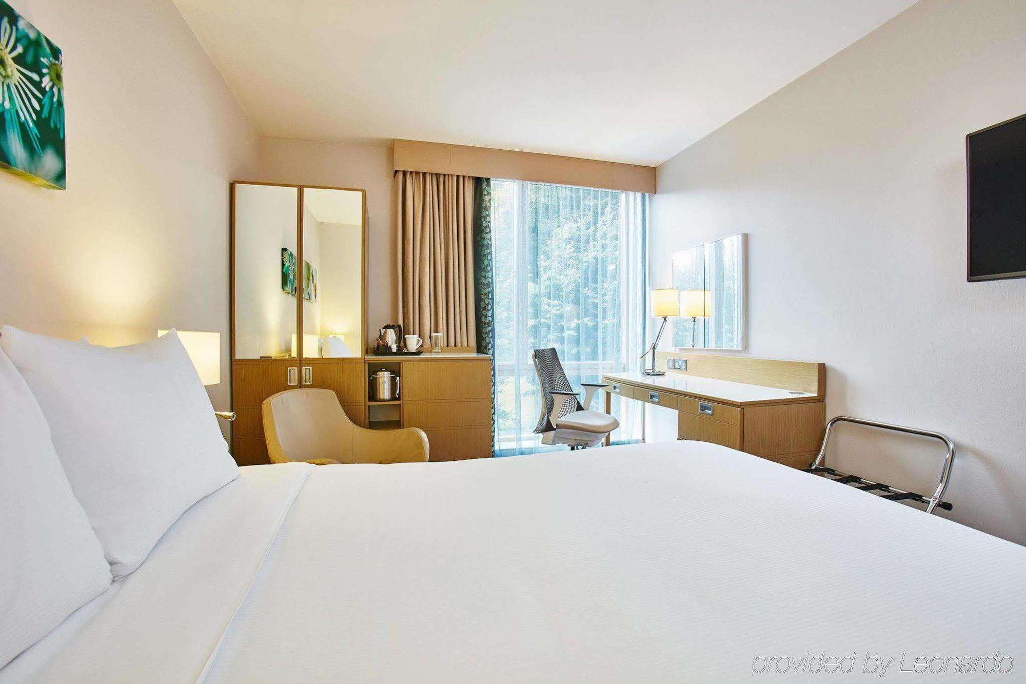 Hilton Garden Centre Hotel