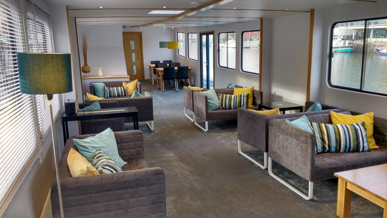 Hostel Kyle Blue - Harbour Luxury Boat