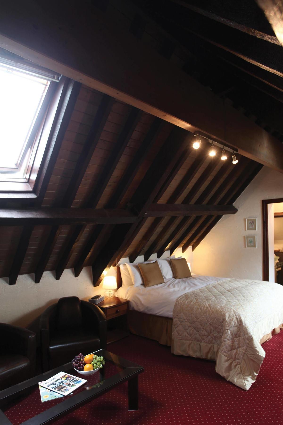 Western Henbury Hotel
