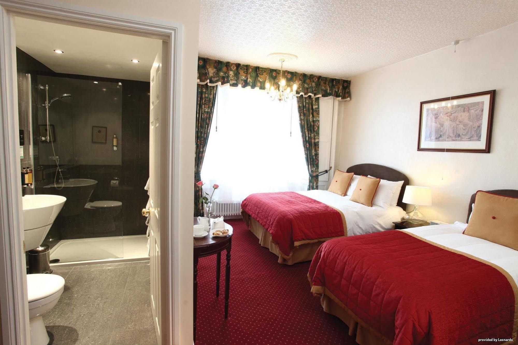 Western Henbury 3* Bristol