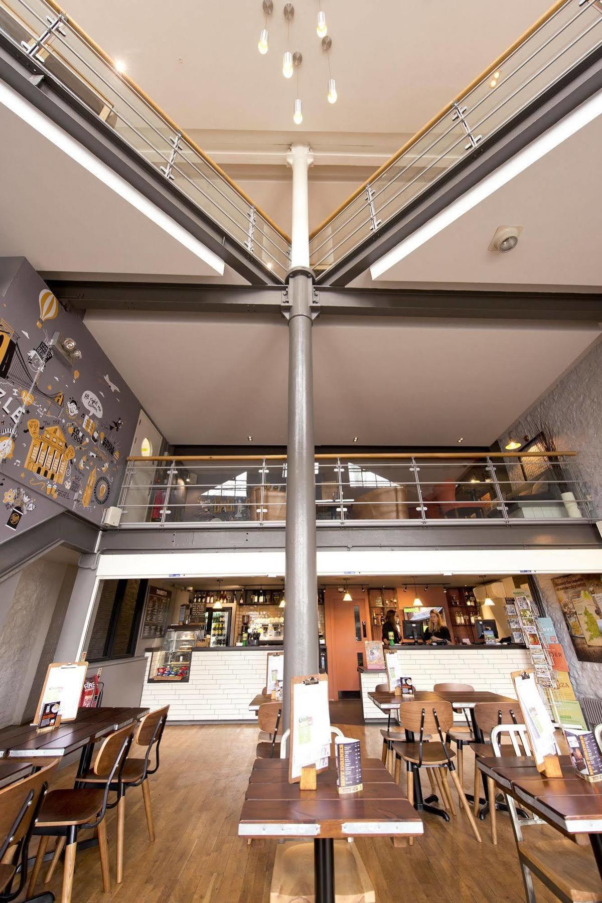 Yha Hostel *