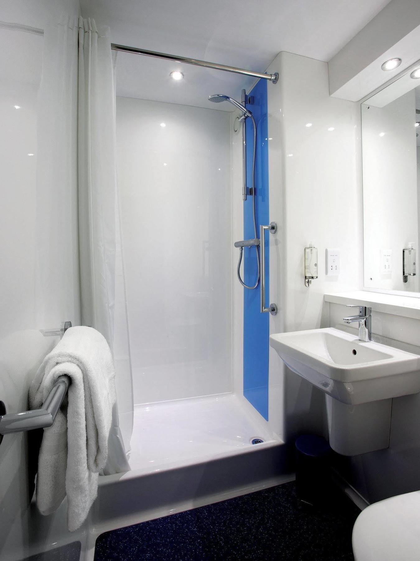 Hotel Travelodge Anchor Road 3*