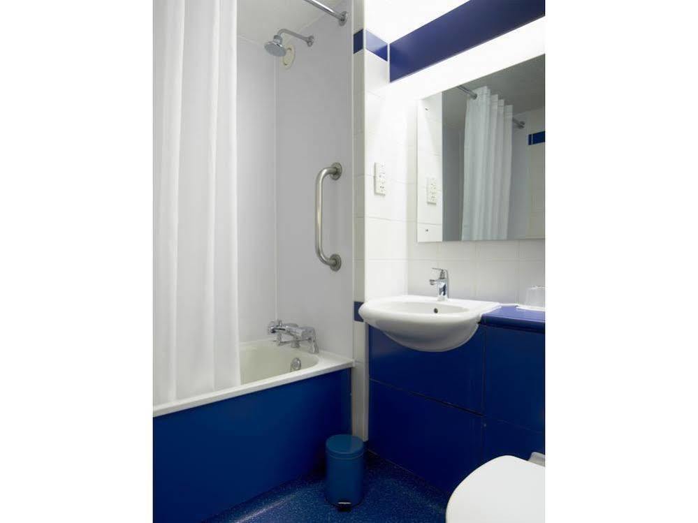 Travelodge Anchor Road Hotel Bristol