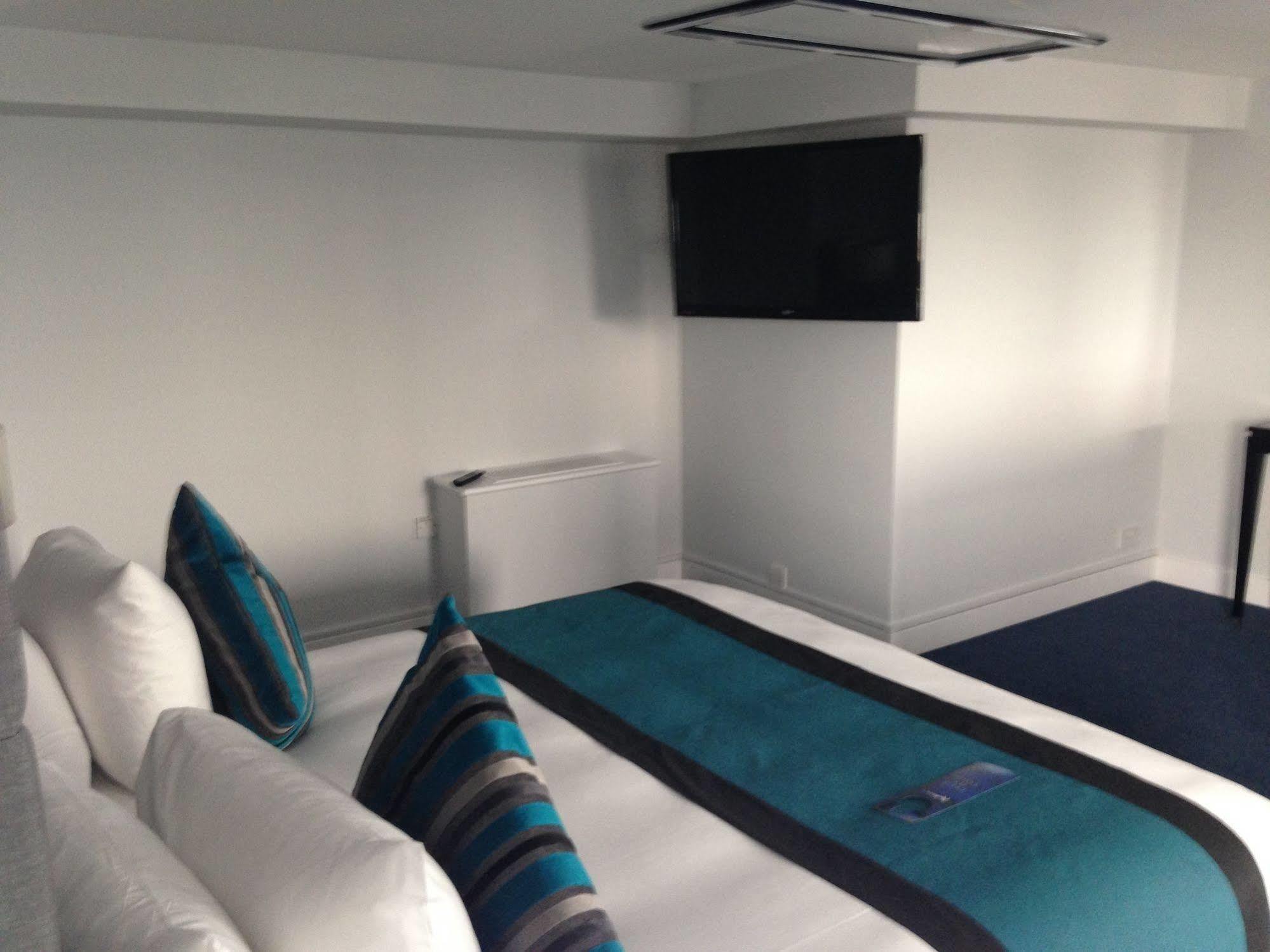 Hotel Radisson Blu Hotel, 4*