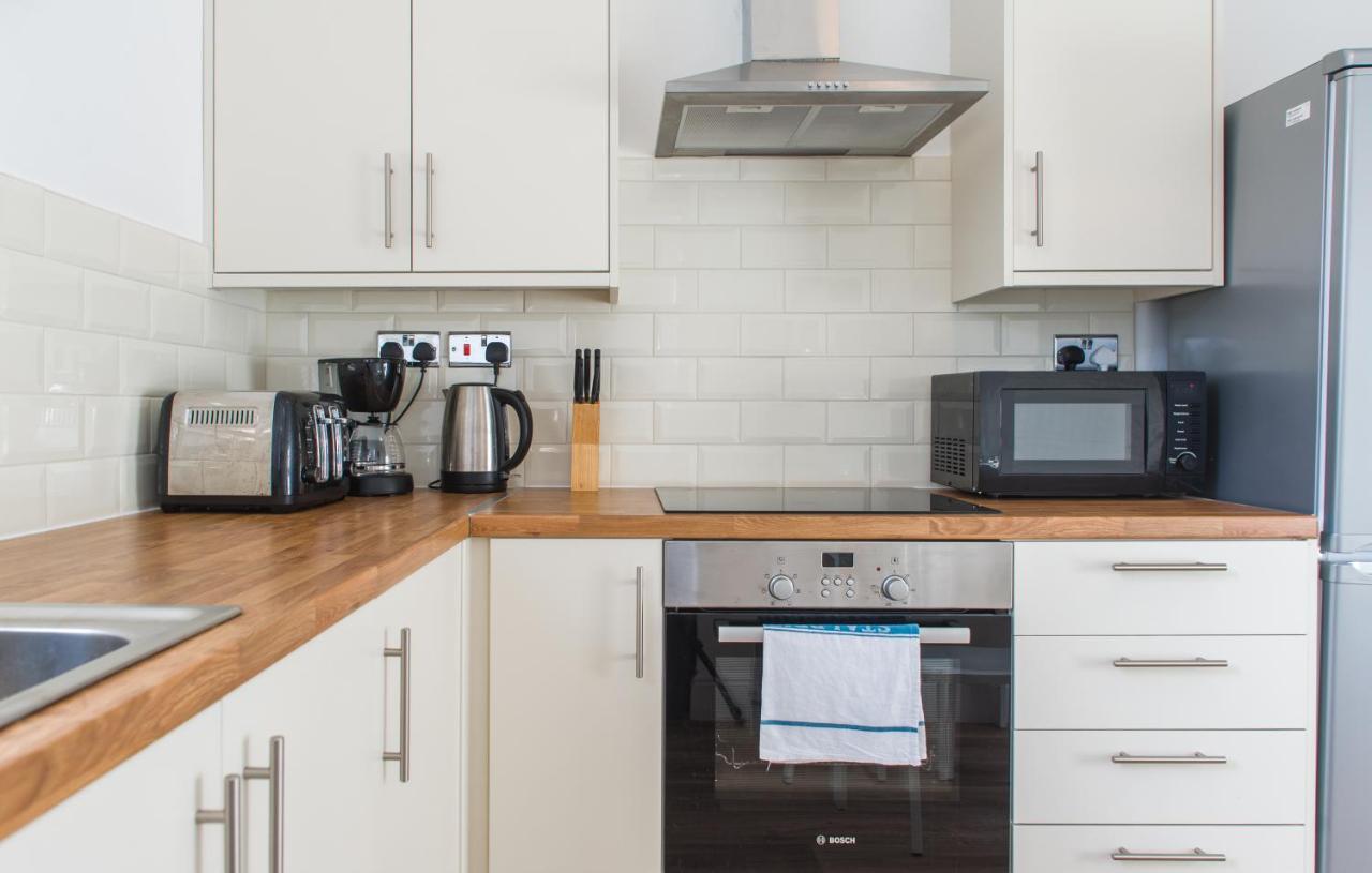 Mycityhaven - 3 Bedroom Shirehampton Flat Near Avonmouth & M4 Bristol