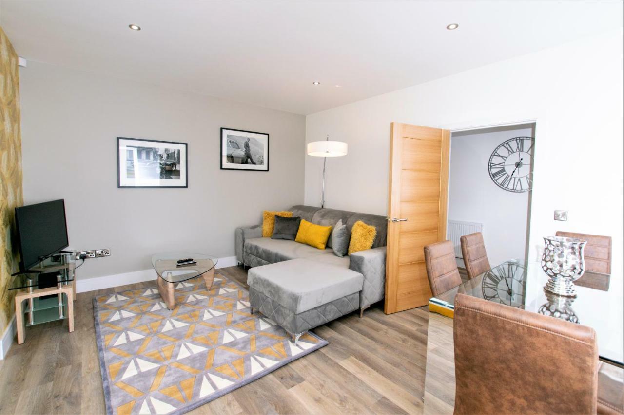 Rowan Tree - Your Apartment Bristol