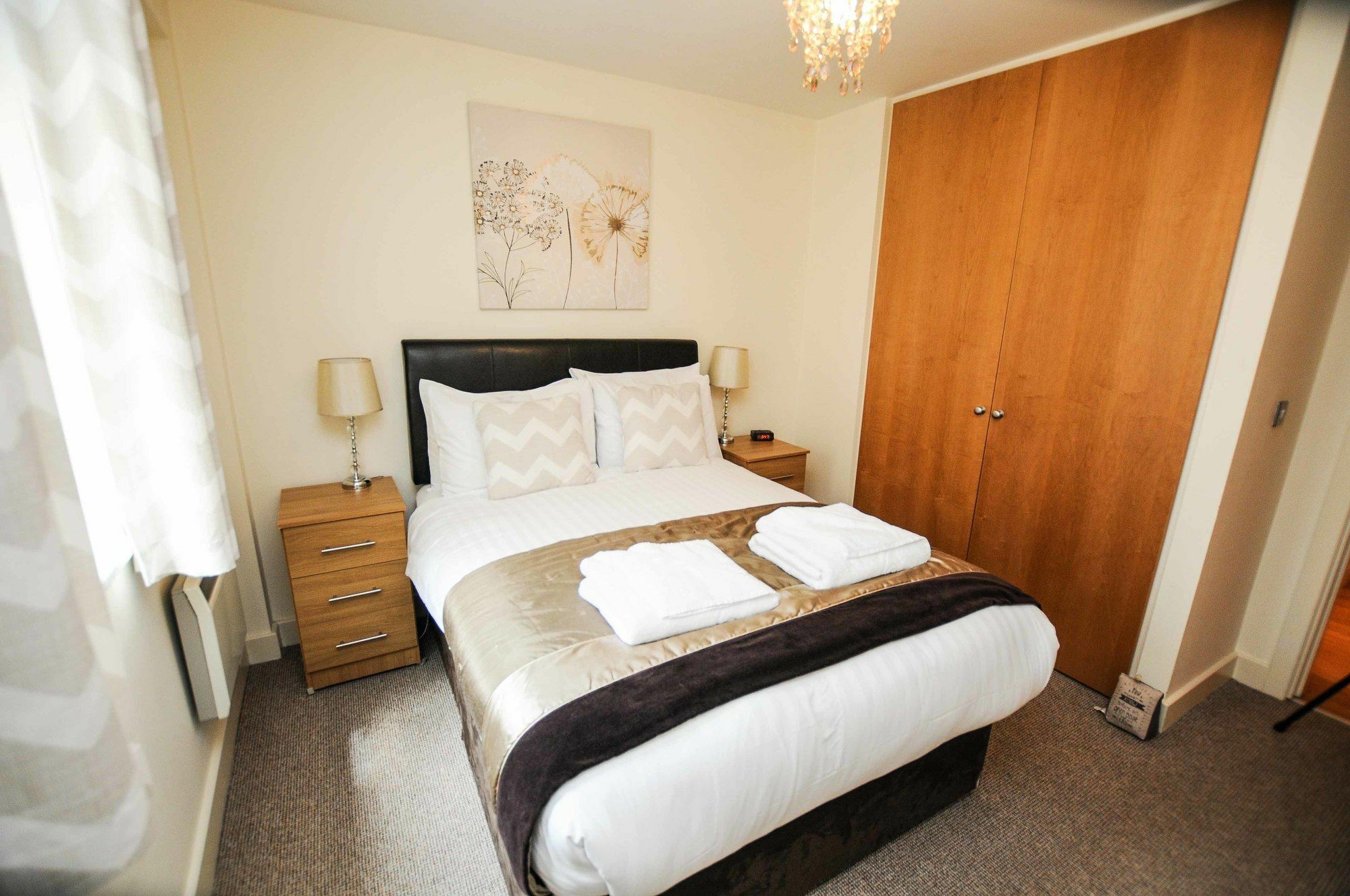 Apartment Hamilton Court From Your *