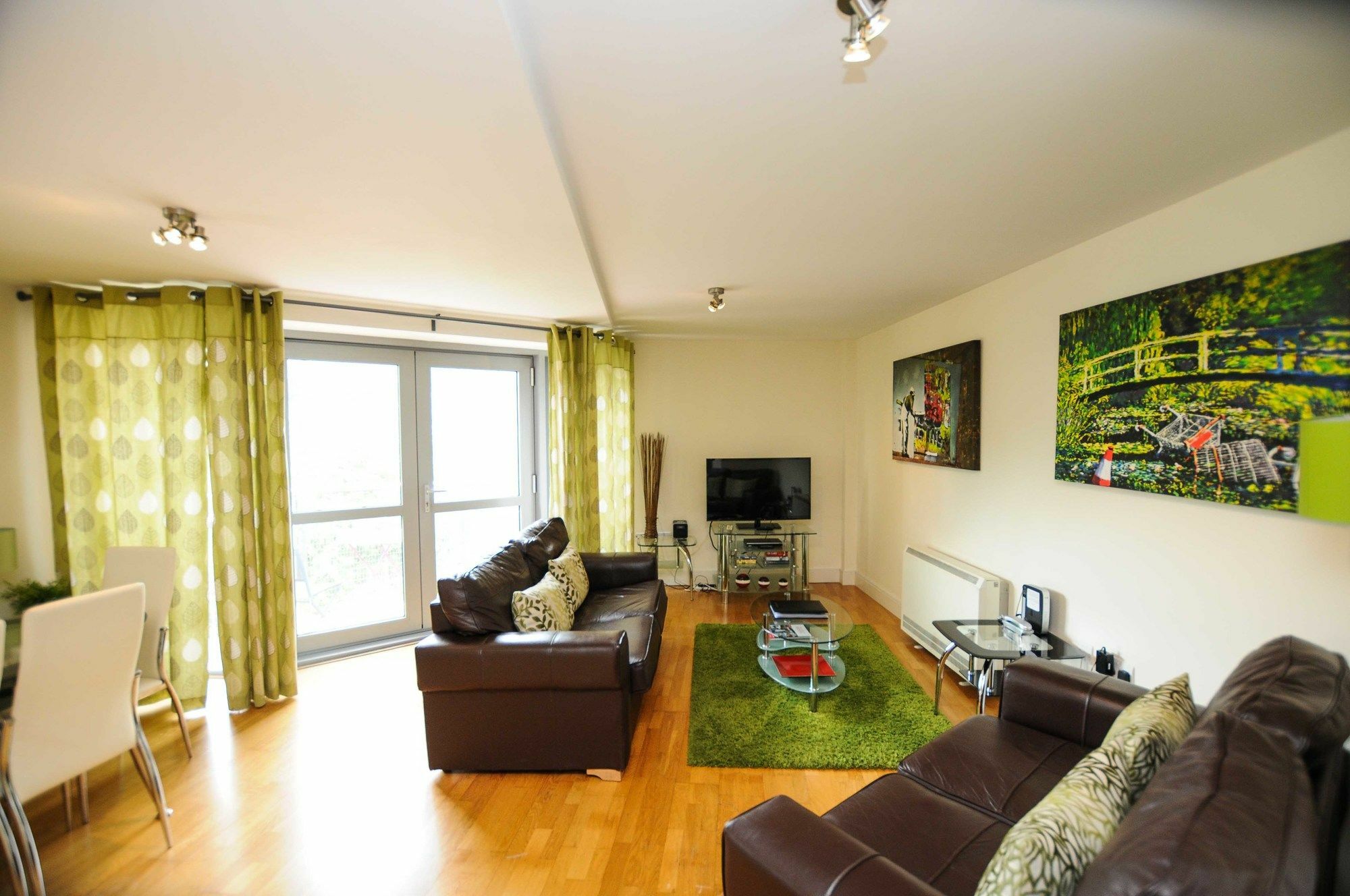Apartment Hamilton Court From Your Bristol