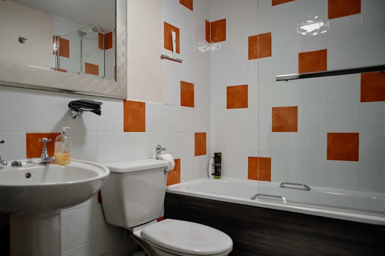 Located Two Bedroom Apartment *