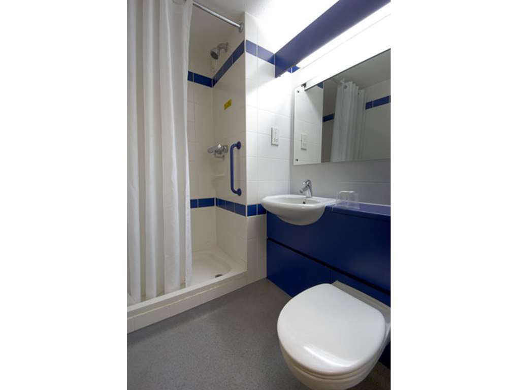 Travelodge Anchor Road 3* Bristol
