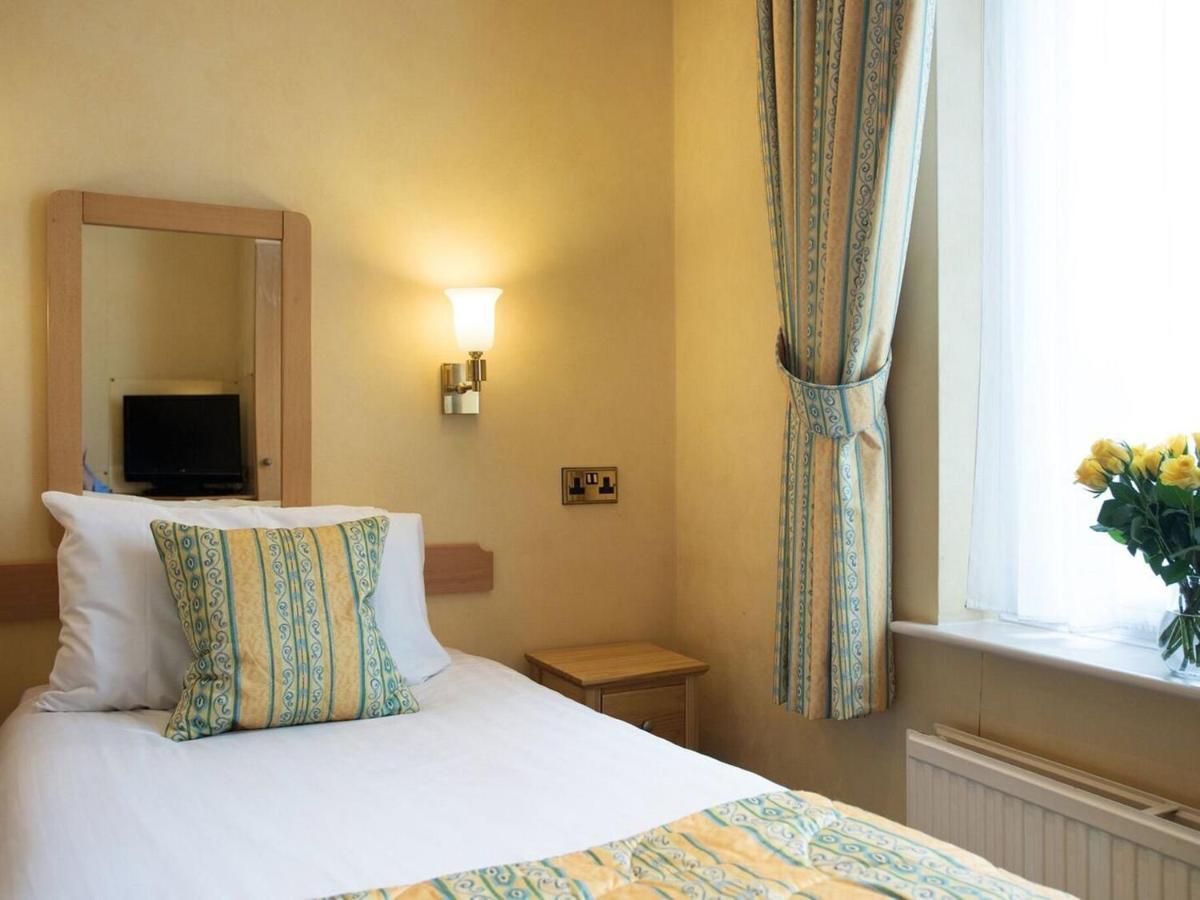 Alveston House 3* Bristol