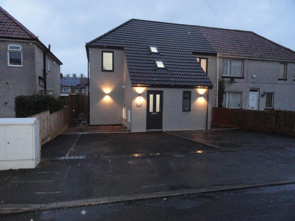 2 Bedroom In Filton By Cliftonvalley Bristol