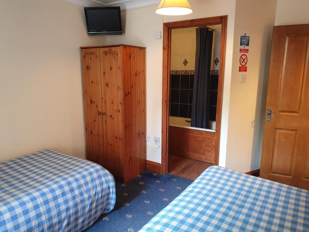 Whitehouse Guestrooms 3*