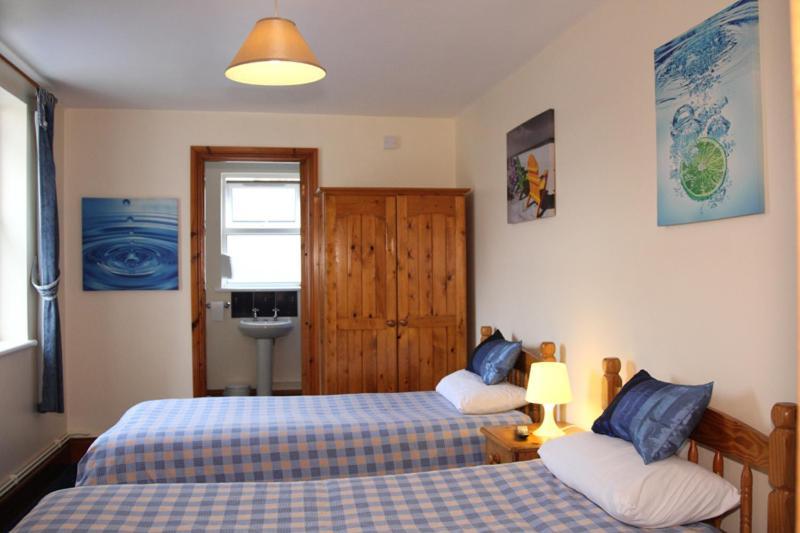 Whitehouse Guestrooms 3*