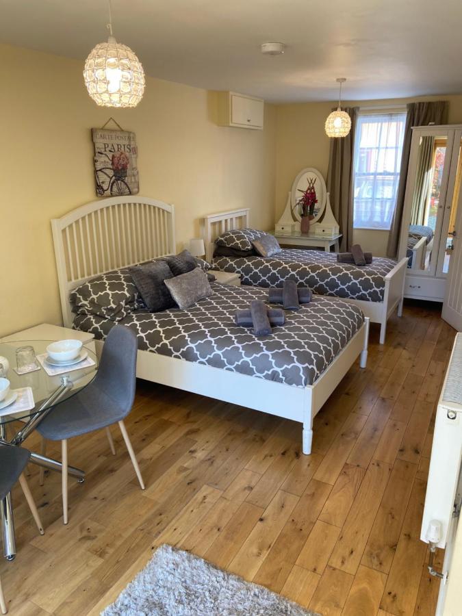 The Brunel Mews Bed & Breakfast *